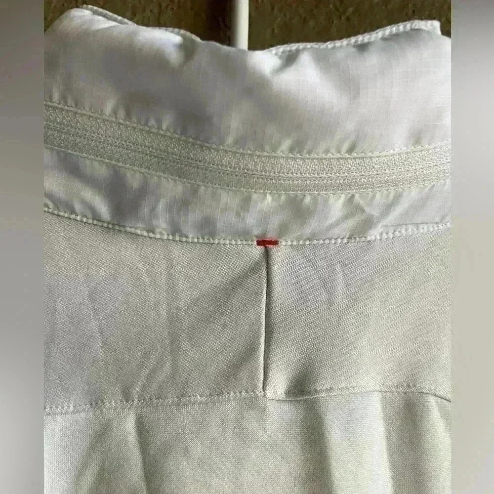Nike Golf Dri-fit Pullover Windbreaker with hidden hat. Size Small - Picture 6 of 9